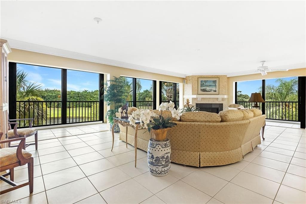6060 Pelican Bay BLVD 304B NAPLES, FL 34108
