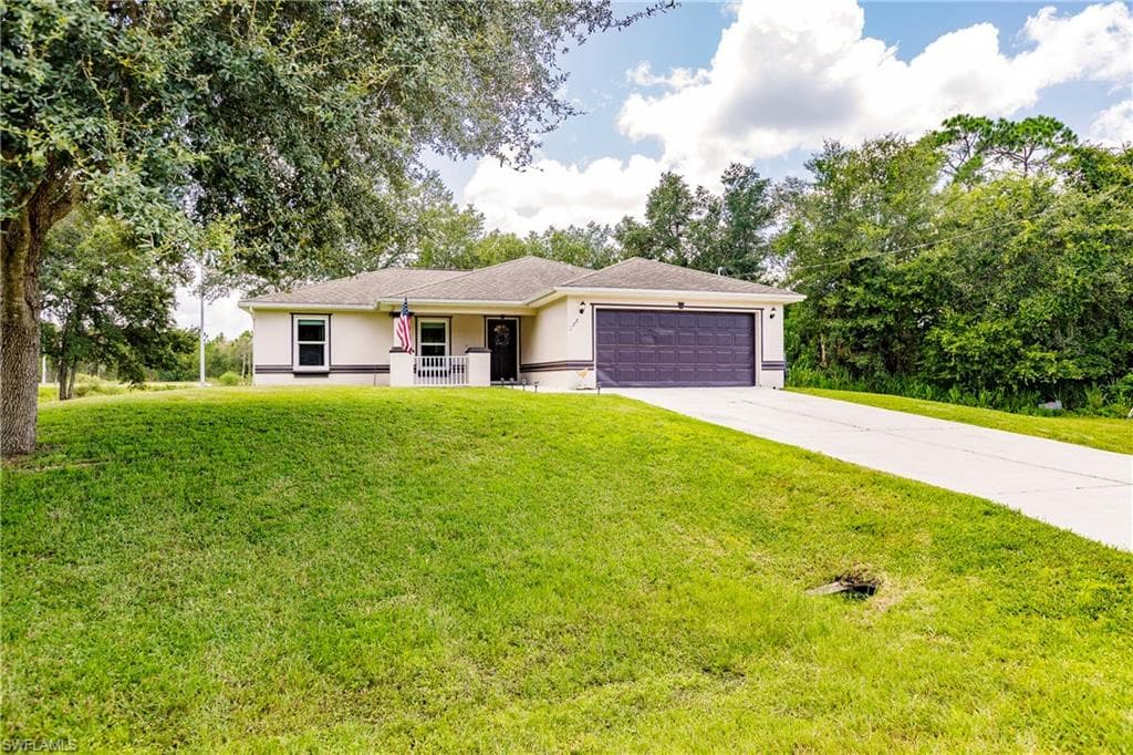 122 Teakwood DR LEHIGH ACRES, FL 33974