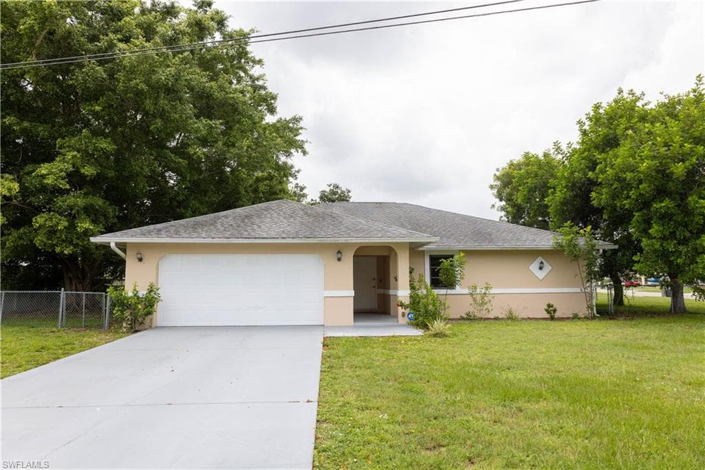 4718 Forest Glen DR NORTH FORT MYERS, FL 33903