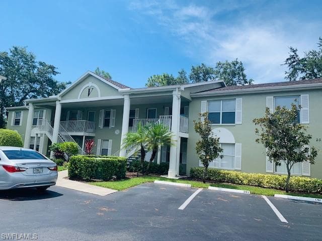 251 Quail Forest BLVD 104 NAPLES, FL 34105
