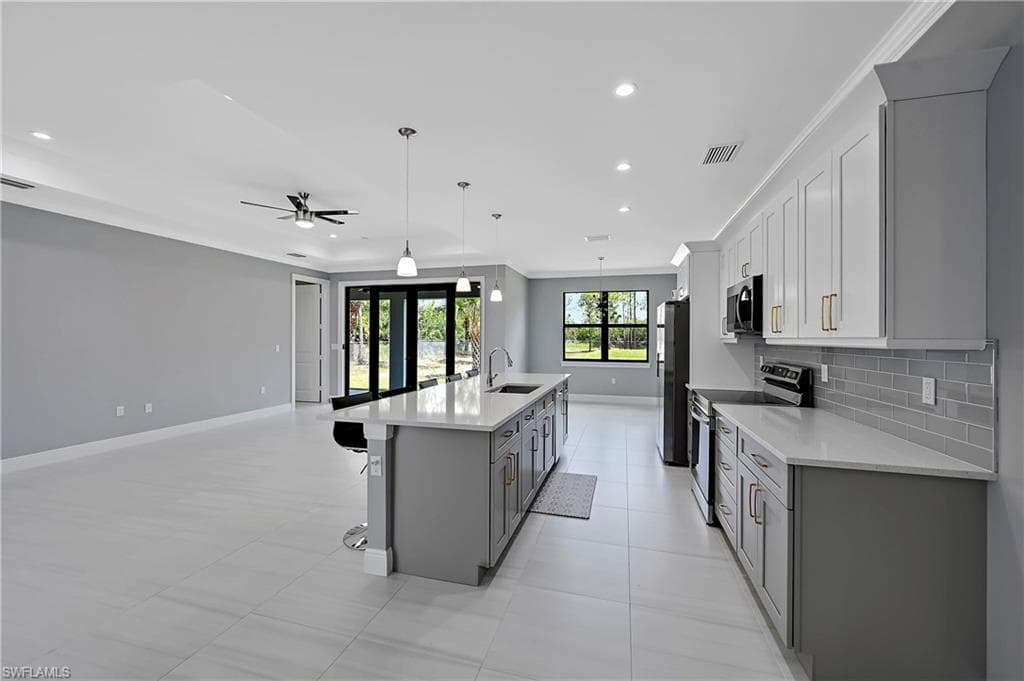 837 20th AVE NW NAPLES, FL 34120