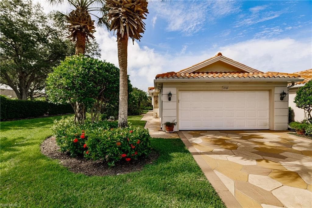 4748 San Carlo CT NAPLES, FL 34109