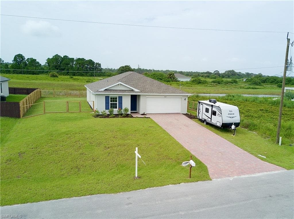 9024 W Mac CT LABELLE, FL 33935