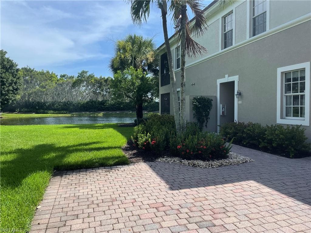 10110 Valiant CT 101 MIROMAR LAKES, FL 33913