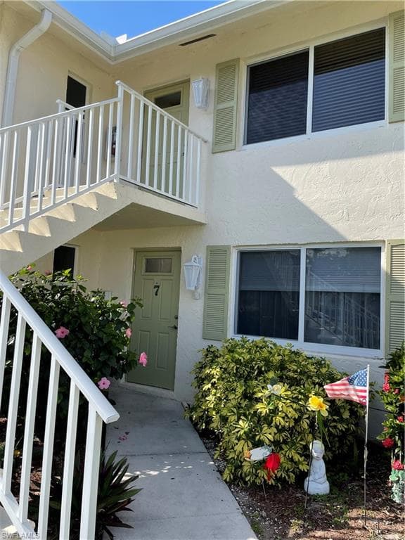 581 Teryl RD 7 NAPLES, FL 34112