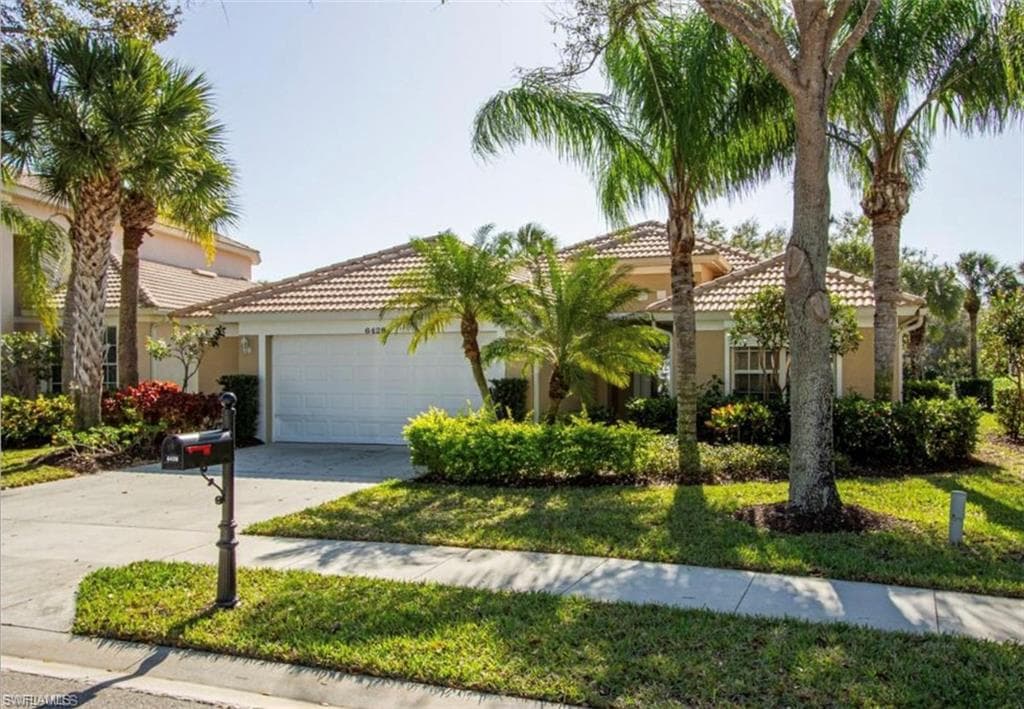 6428 Waverly Green WAY NAPLES, FL 34110