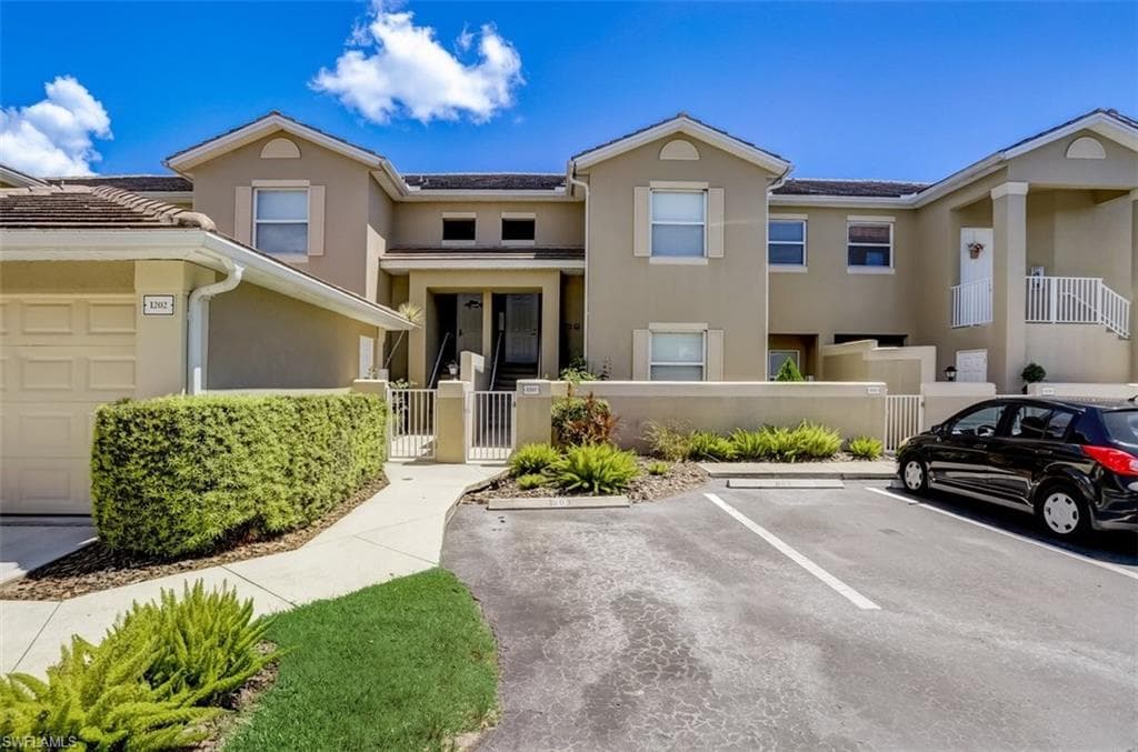 12110 Summergate CIR 203 FORT MYERS, FL 33913