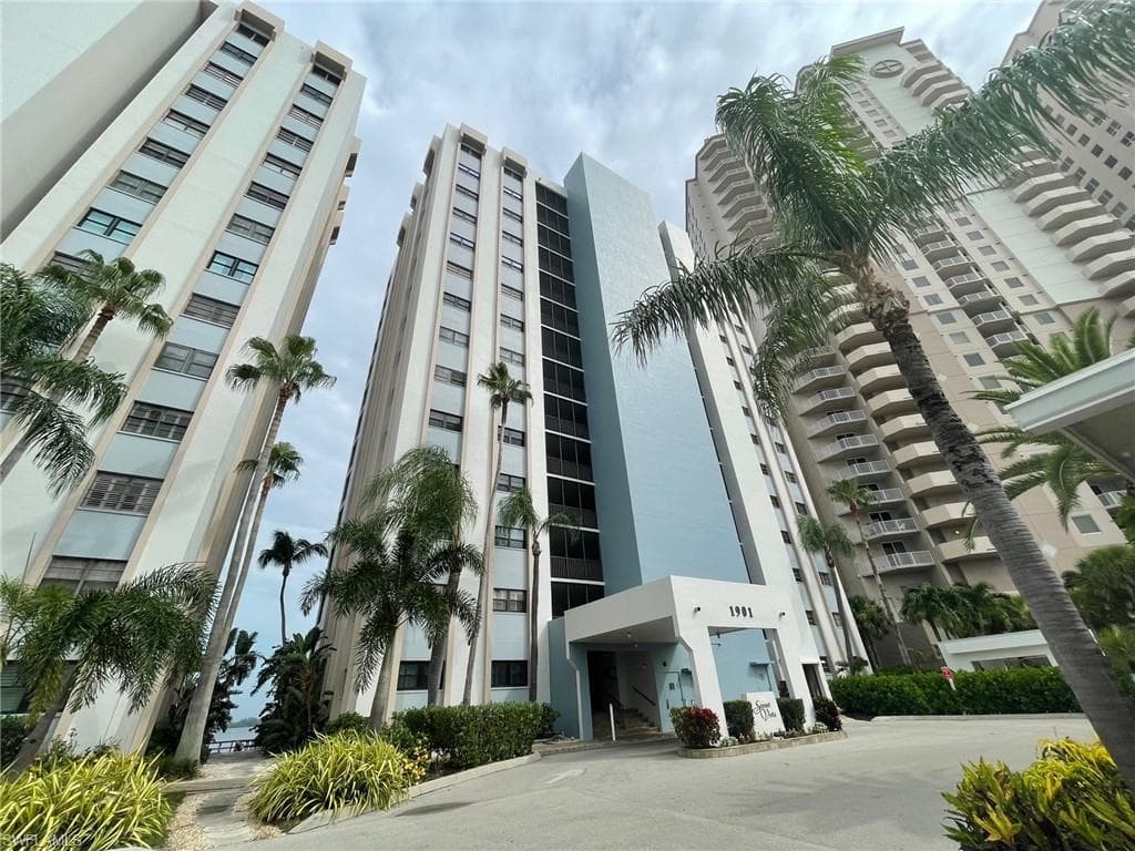 1901 Clifford ST 501 FORT MYERS, FL 33901