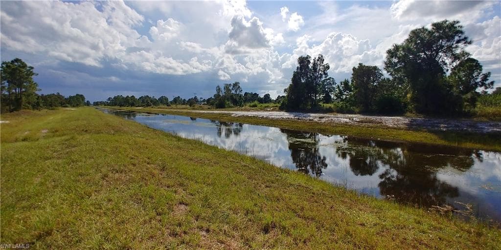 734 Ashley RD LEHIGH ACRES, FL 33974