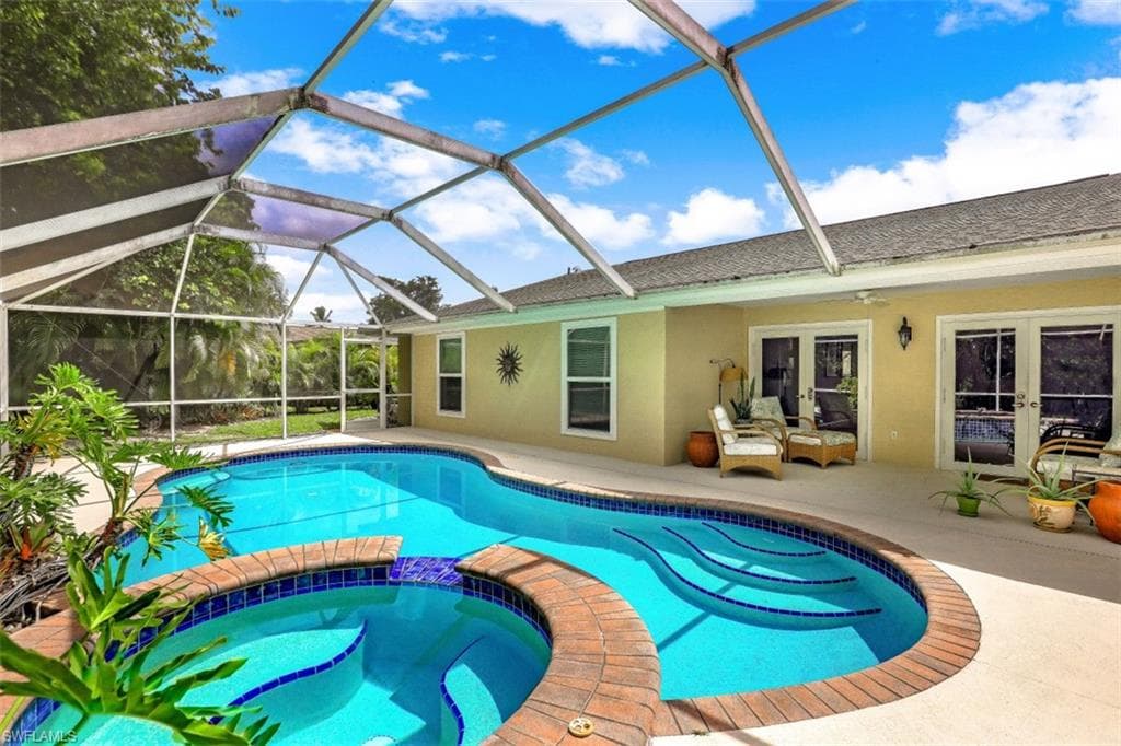 9705 Whitehall ST NAPLES, FL 34109