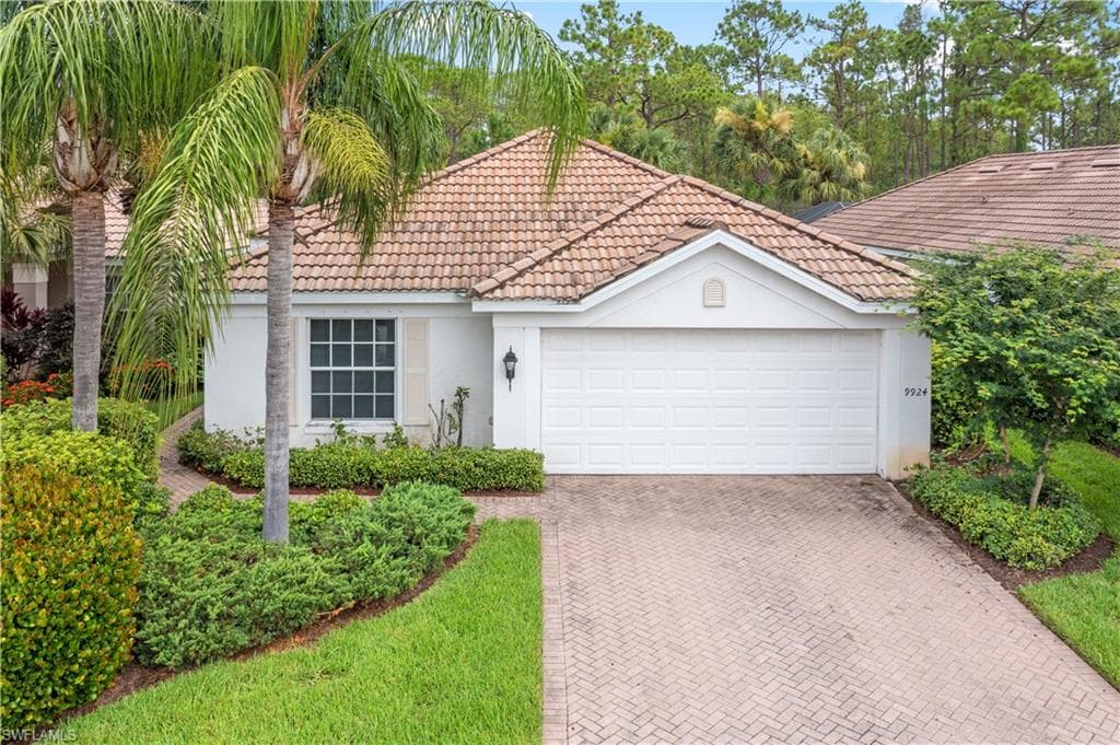9924 Horse Creek RD FORT MYERS, FL 33913