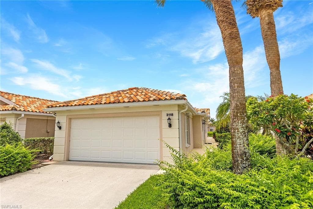 3118 Andorra CT NAPLES, FL 34109