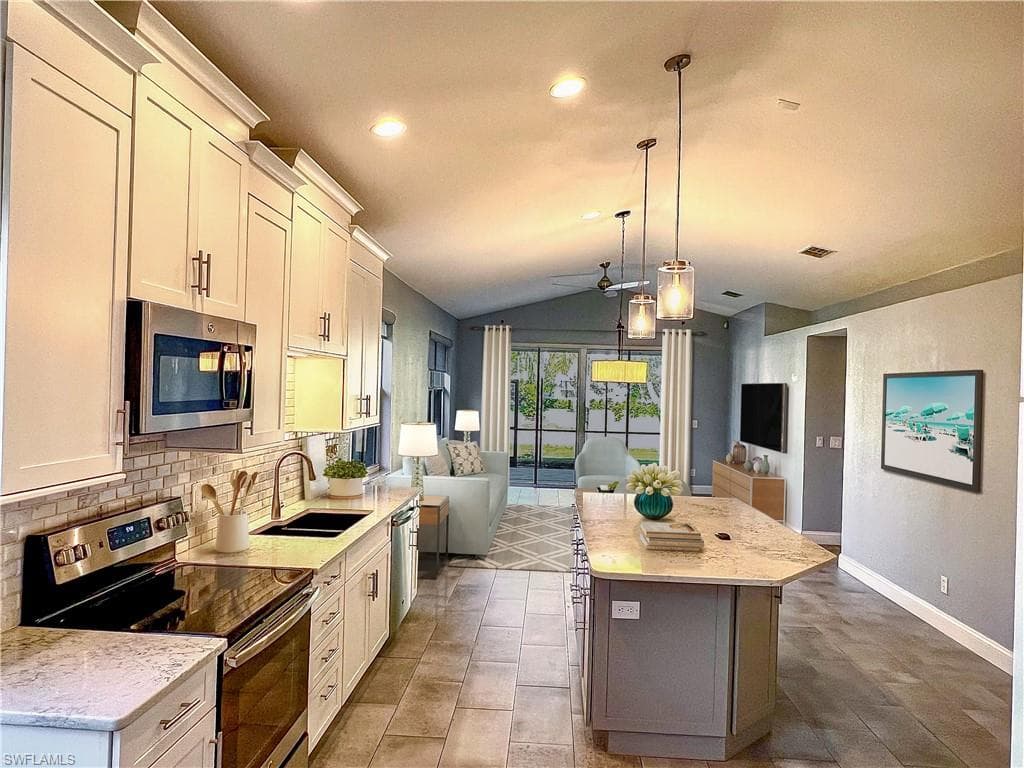 8405 Bent Creek WAY NAPLES, FL 34114
