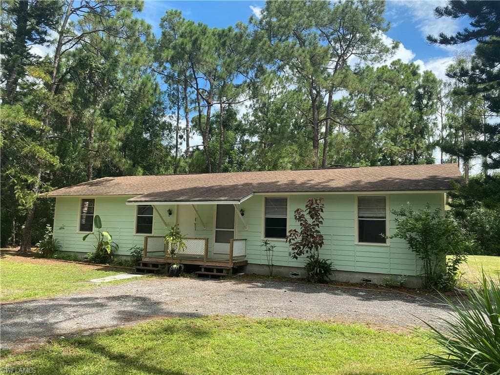 2182-2184 Lakeville DR NORTH FORT MYERS, FL 33917