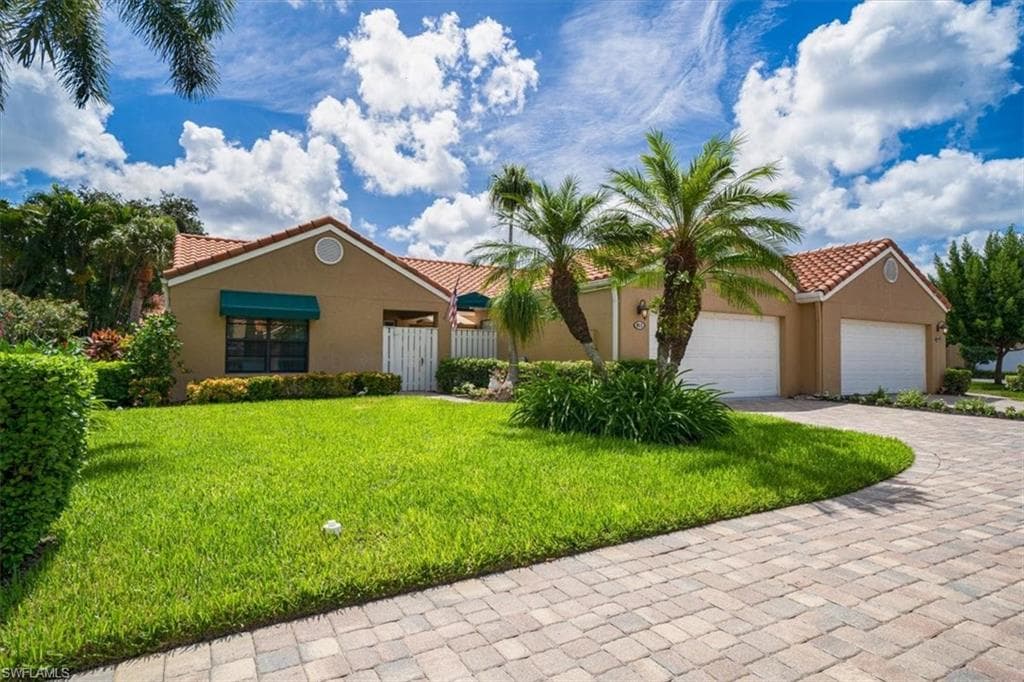811 Reef Point CIR 90 NAPLES, FL 34108