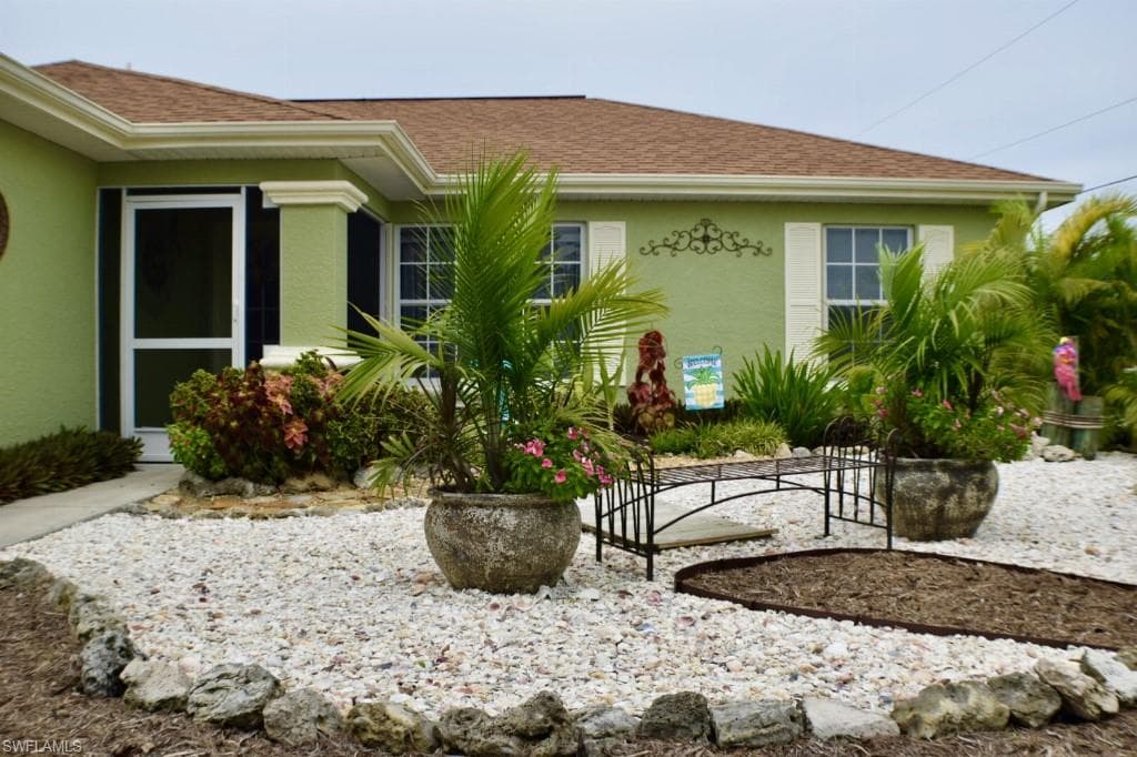 1722 Nelson RD N CAPE CORAL, FL 33993