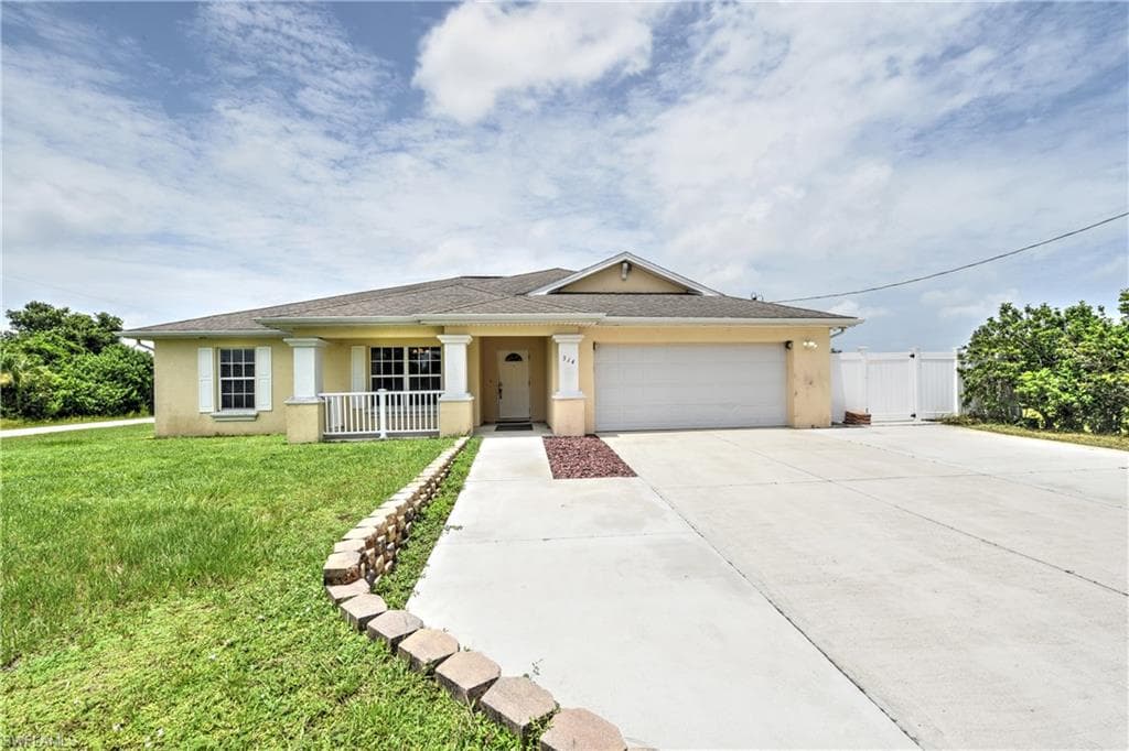 314 Rand AVE LEHIGH ACRES, FL 33974