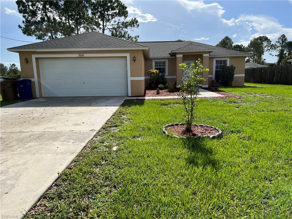 564 Bell BLVD S LEHIGH ACRES, FL 33974