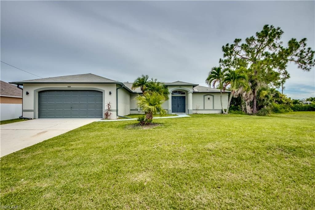 313 Trafalgar PKWY CAPE CORAL, FL 33991