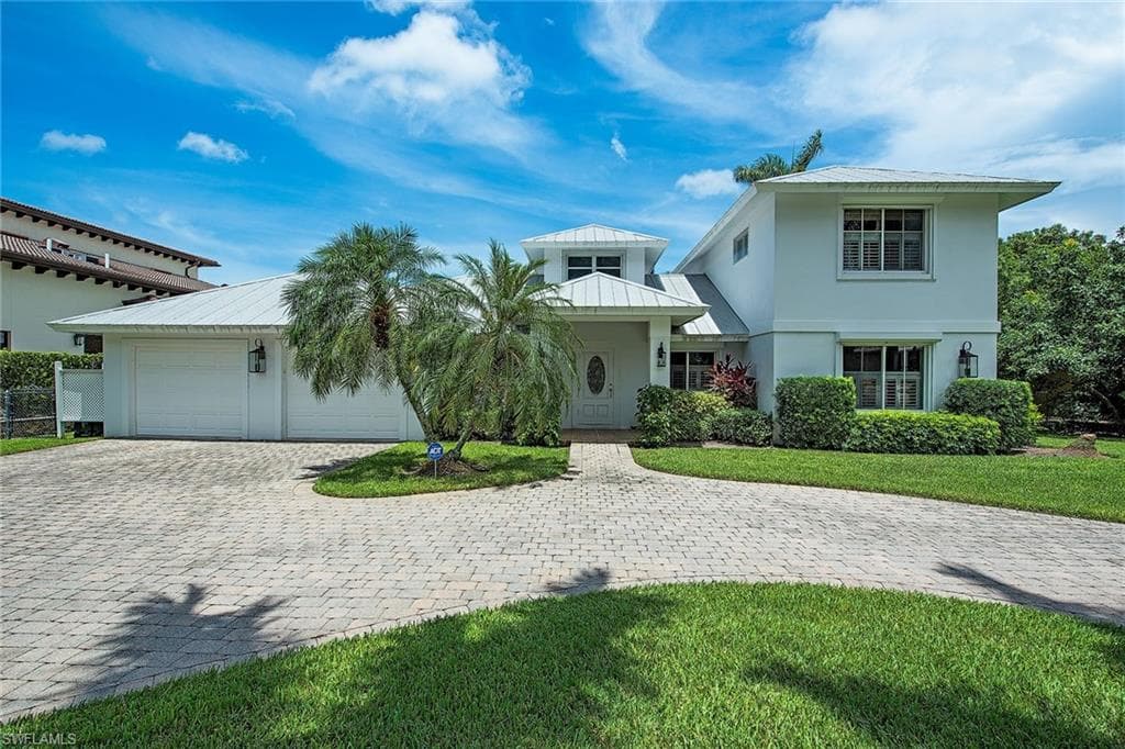 601 15th AVE S NAPLES, FL 34102