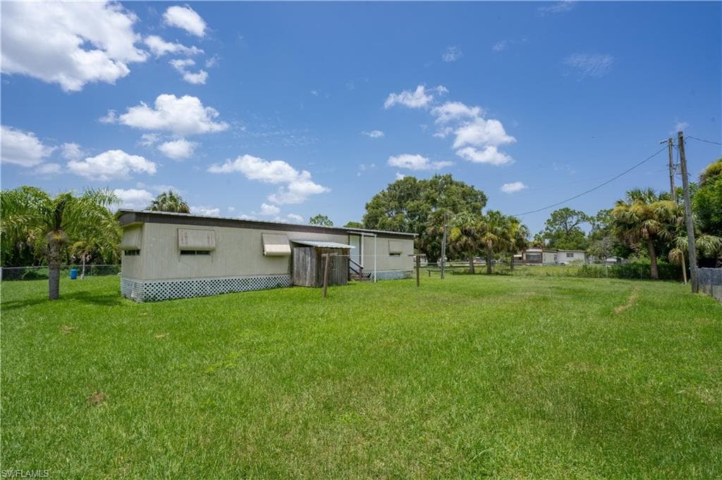 8311 Wooley DR W NORTH FORT MYERS, FL 33917