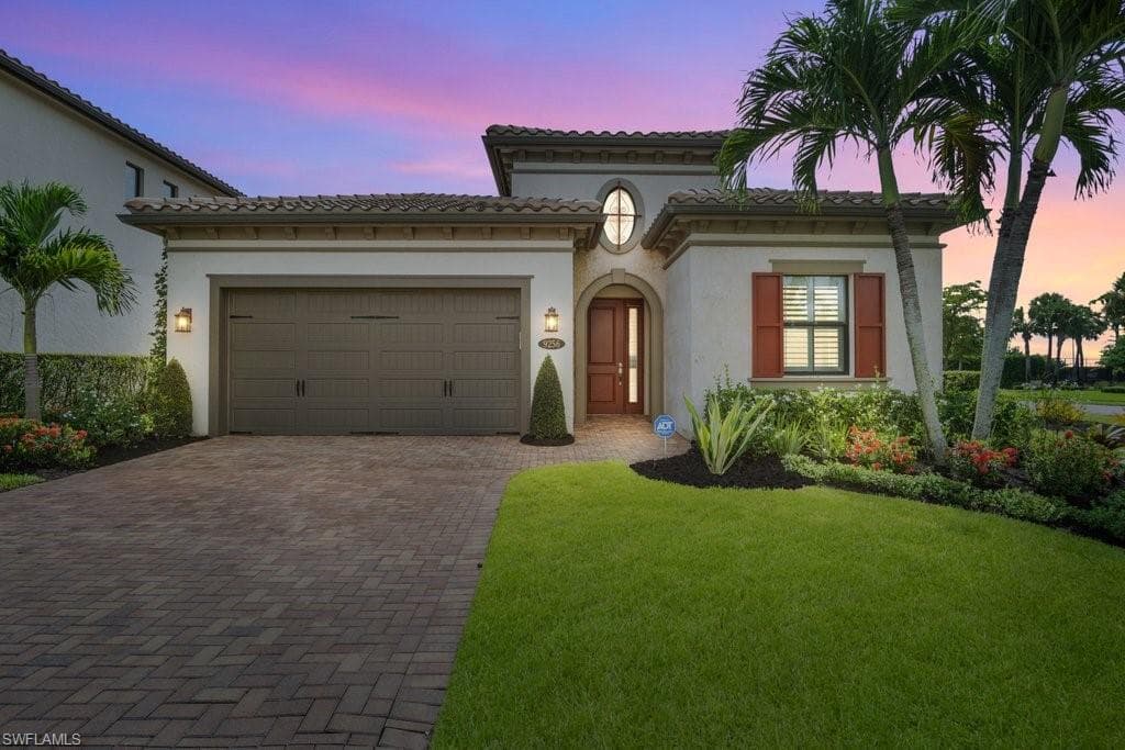 9256 Woodhurst DR NAPLES, FL 34120