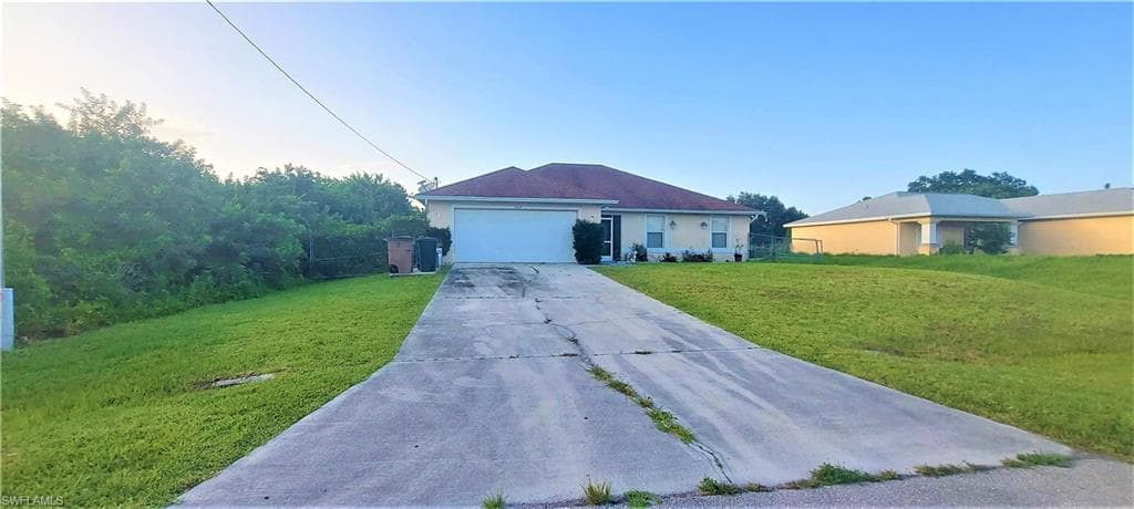 2804 47th ST W LEHIGH ACRES, FL 33971