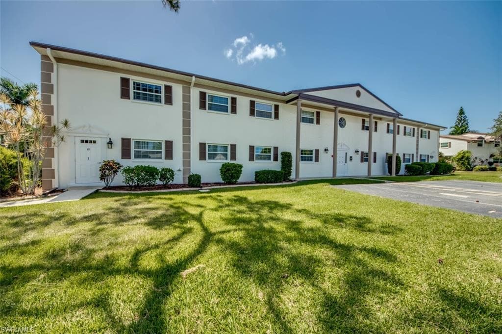 7031 New Post DR 2 NORTH FORT MYERS, FL 33917