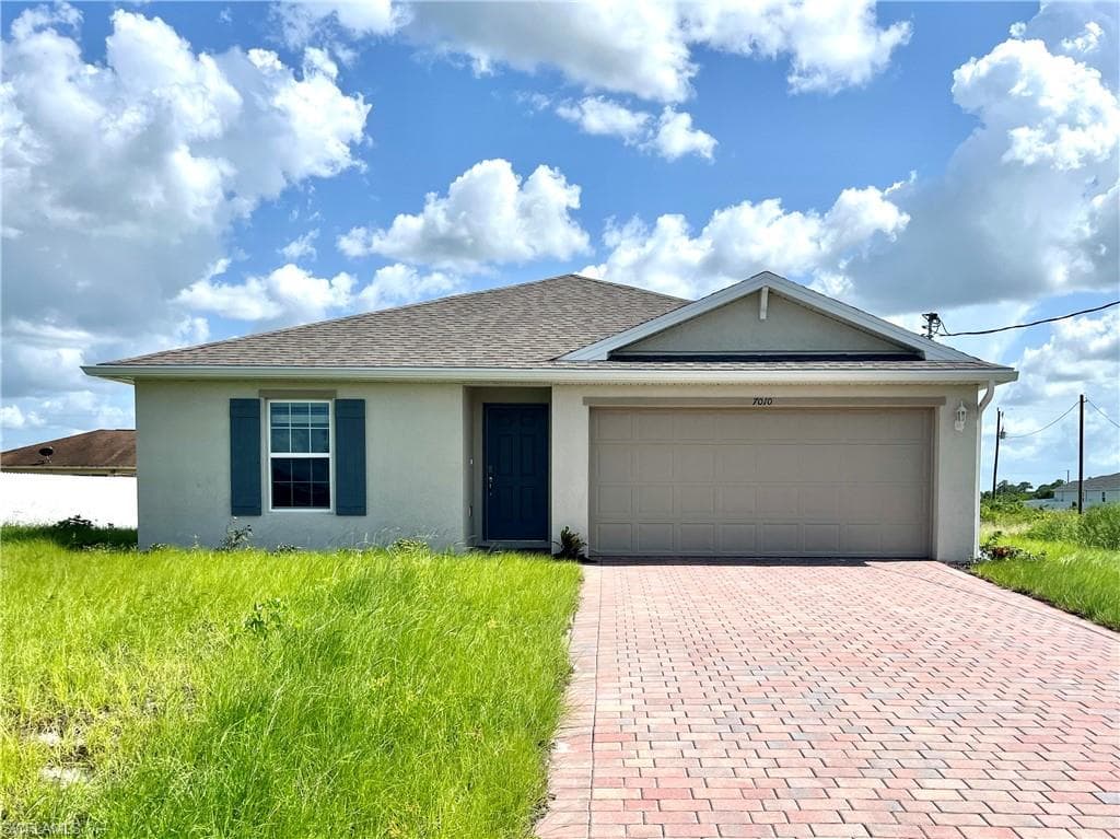 7010 Gill CIR LABELLE, FL 33935