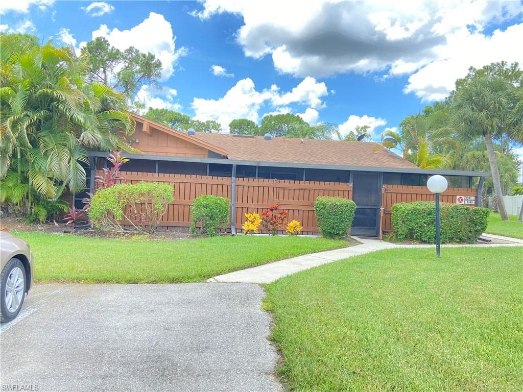 5565 Foxlake DR NORTH FORT MYERS, FL 33917