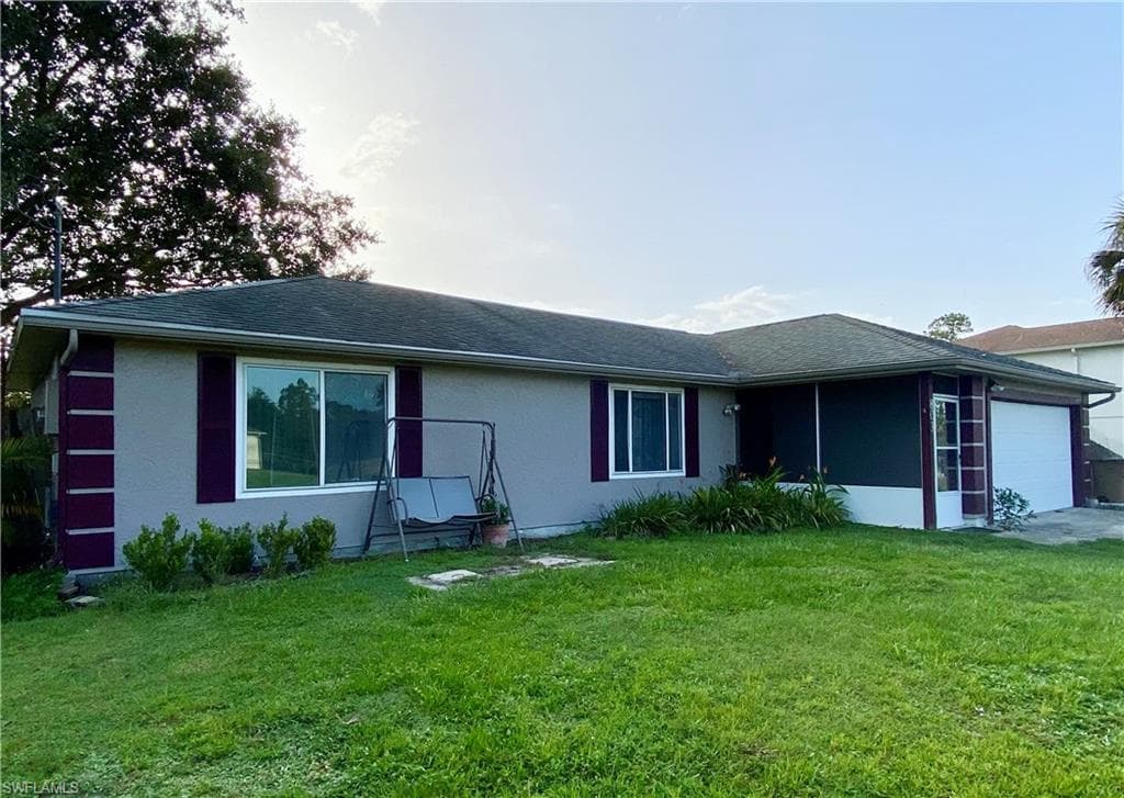 803 Calvin AVE LEHIGH ACRES, FL 33972
