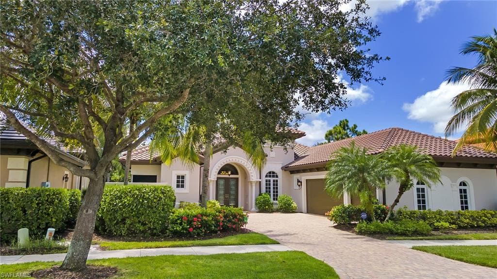 9105 Shenendoah CIR NAPLES, FL 34113