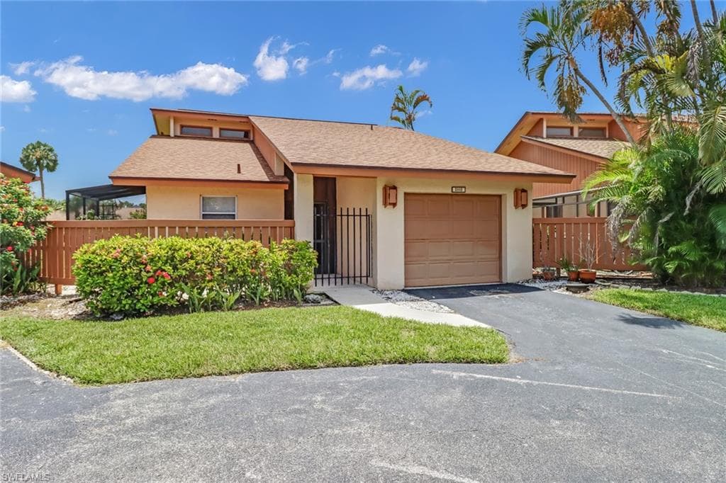 6449 Royal Woods DR FORT MYERS, FL 33908