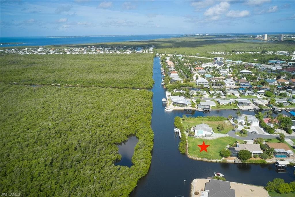 11485 Rebecca CIR FORT MYERS BEACH, FL 33931