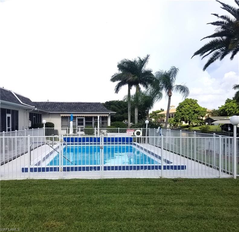 1220 SE 40th ST 8 CAPE CORAL, FL 33904