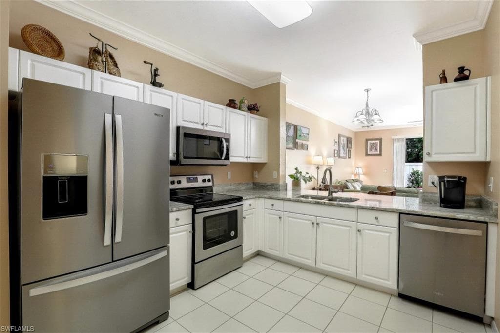 3636 Pine Oak CIR 104 FORT MYERS, FL 33916