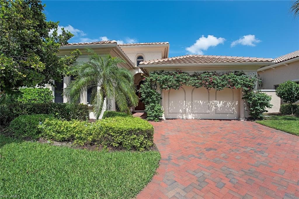 9045 Terranova DR NAPLES, FL 34109