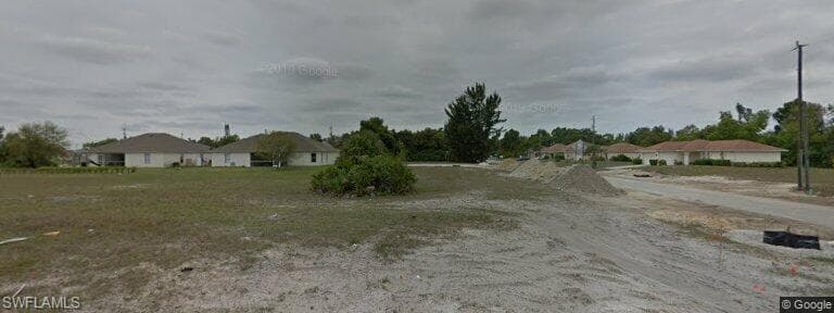 128 Nelson RD N CAPE CORAL, FL 33993