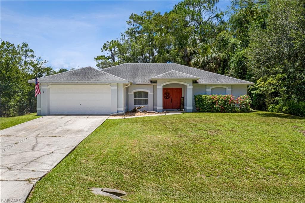 2201 Jefferson AVE ALVA, FL 33920