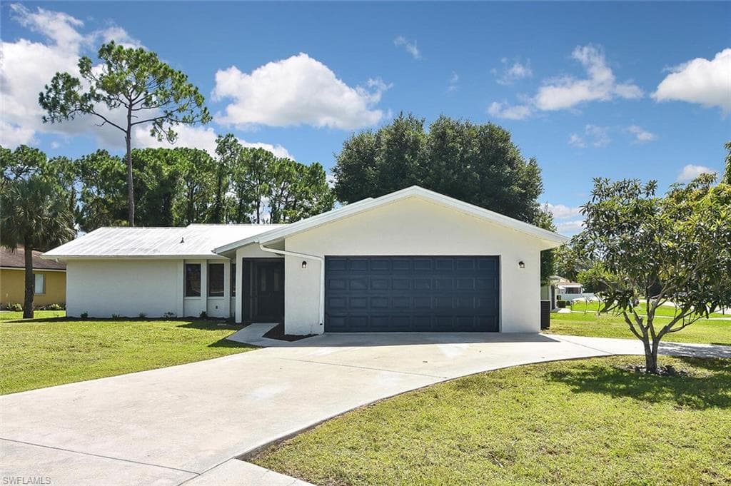 300 Edward AVE LEHIGH ACRES, FL 33936