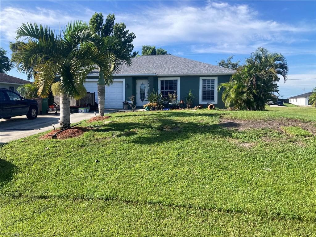 702 NW 2nd TER CAPE CORAL, FL 33993