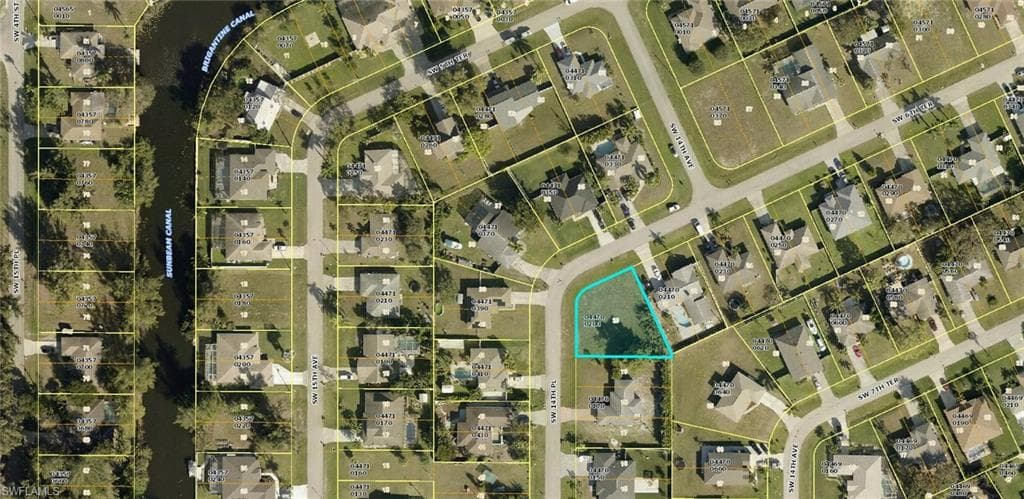 807 SW 14th PL CAPE CORAL, FL 33991