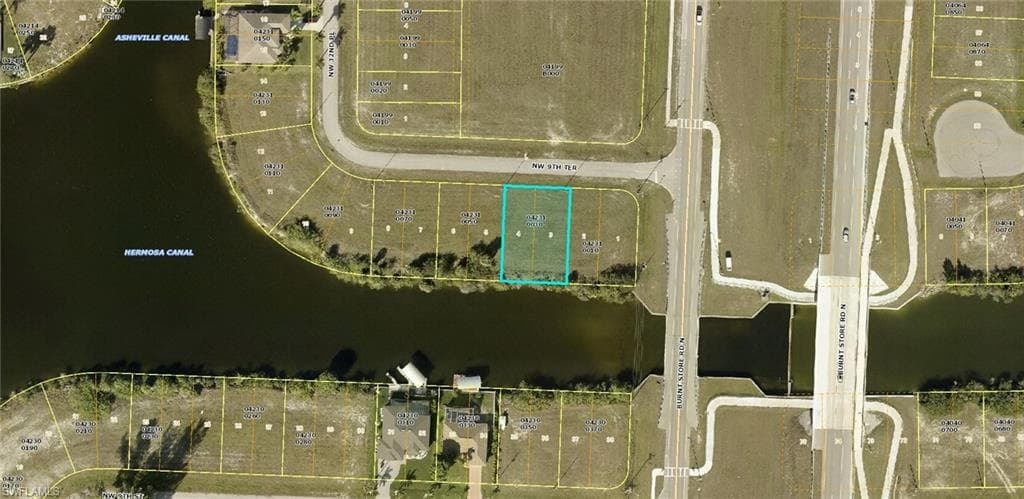 3204 NW 9th TER CAPE CORAL, FL 33993
