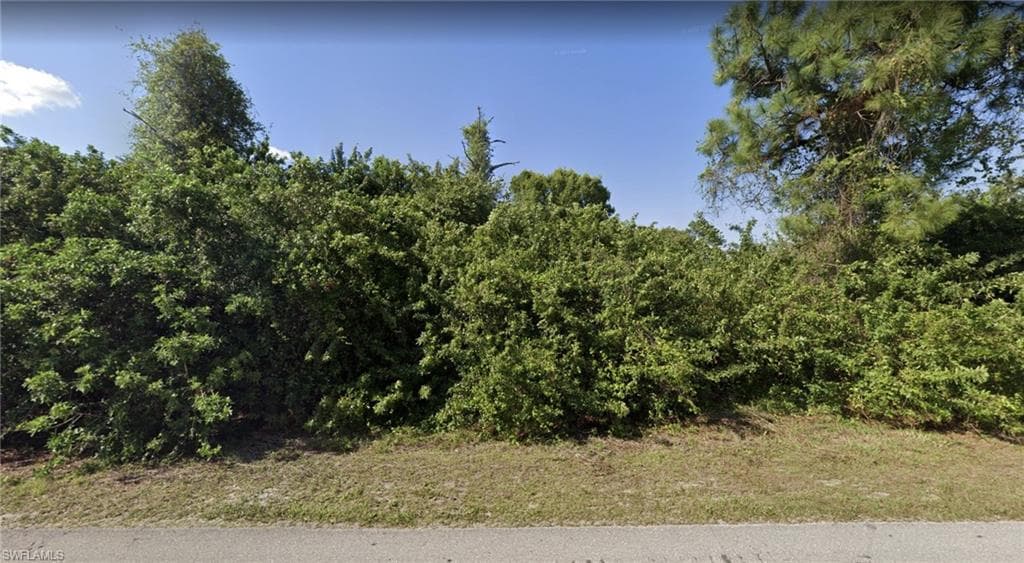 203 E 5th ST LEHIGH ACRES, FL 33972