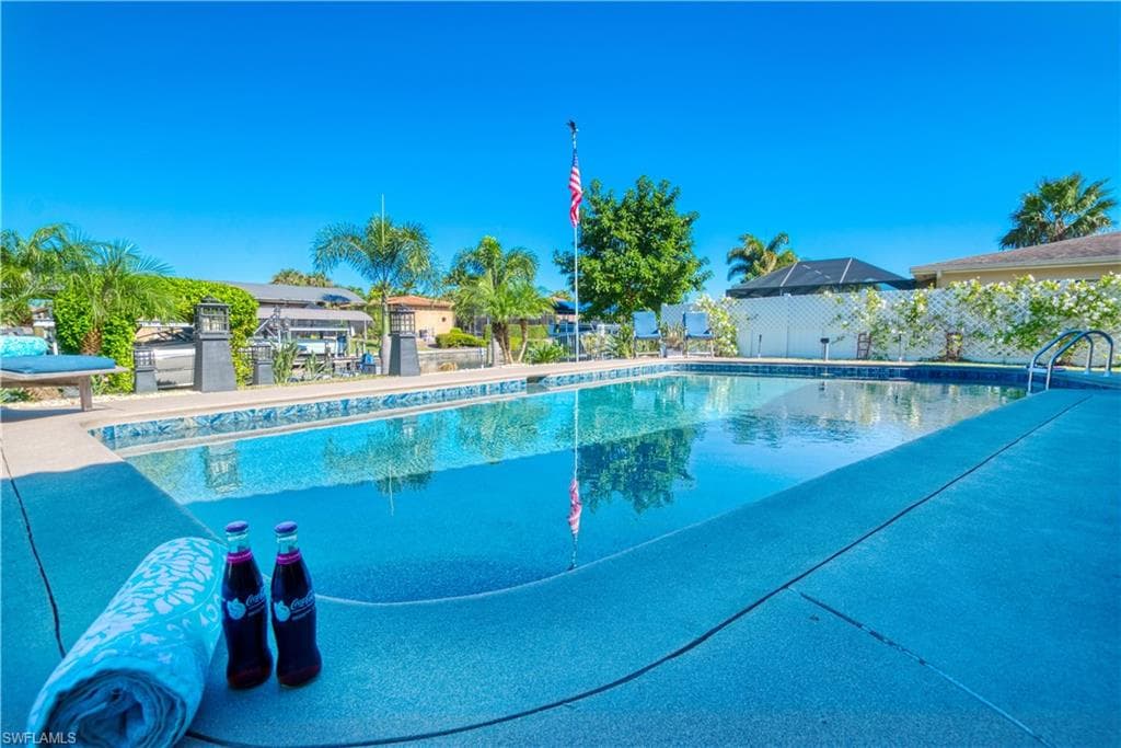 155 SW 53rd ST CAPE CORAL, FL 33914