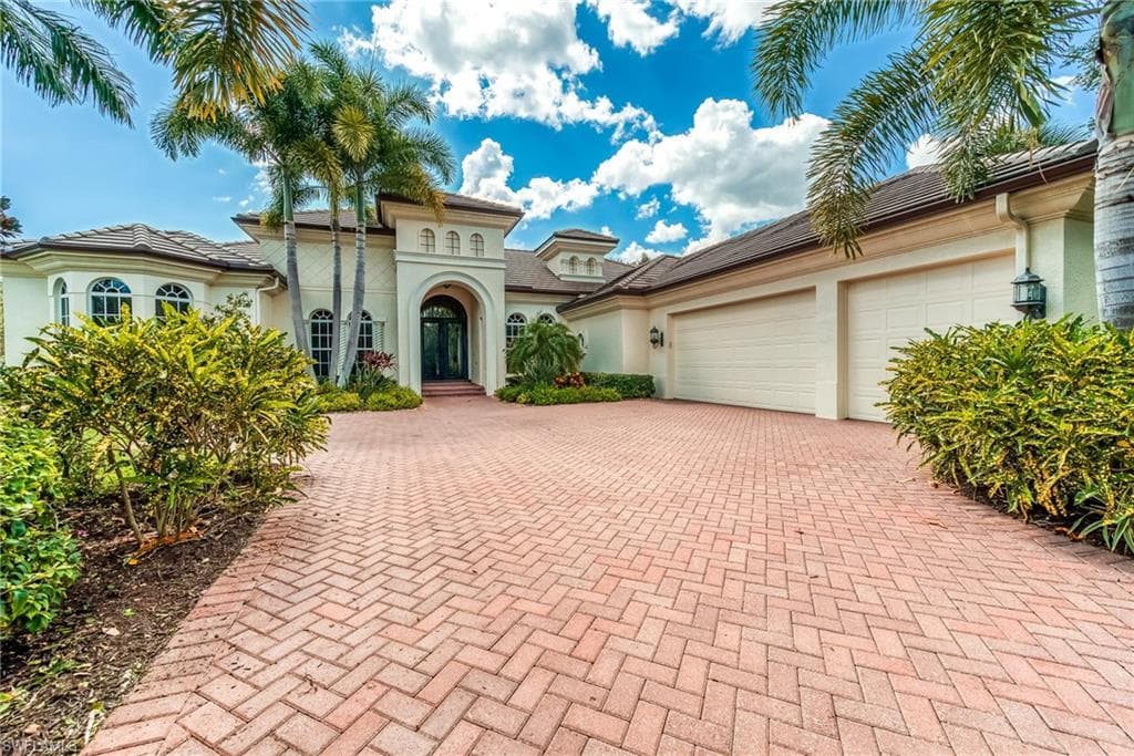 20390 Riverbrooke RUN ESTERO, FL 33928