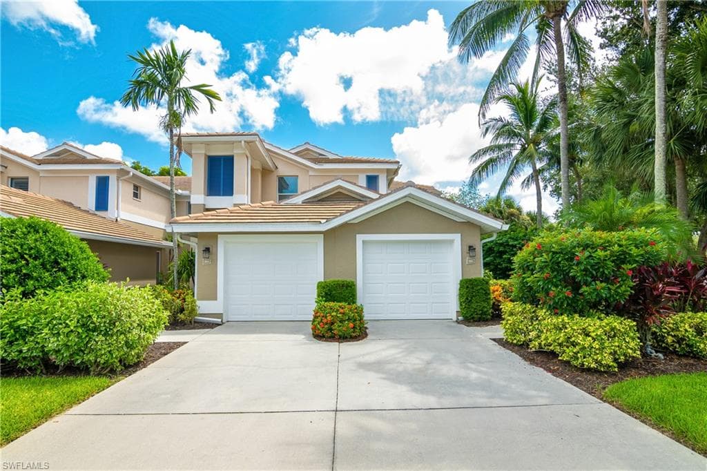 784 Carrick Bend CIR 103 NAPLES, FL 34110