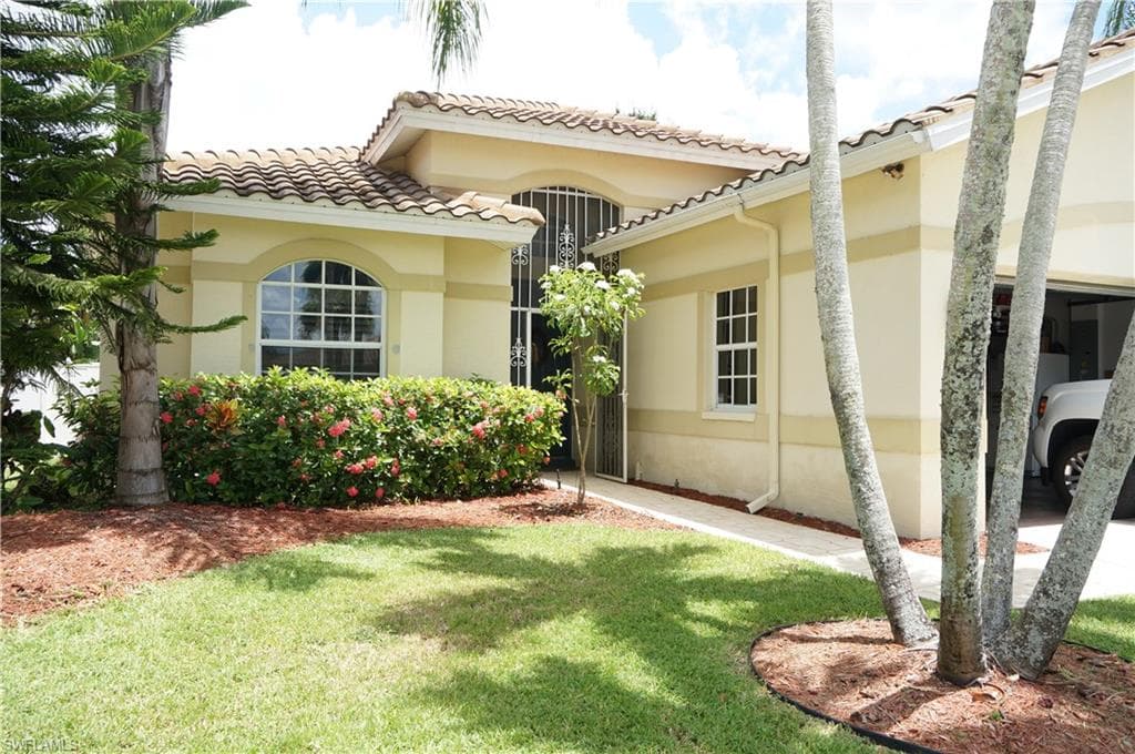 11308 Lakeland CIR FORT MYERS, FL 33913