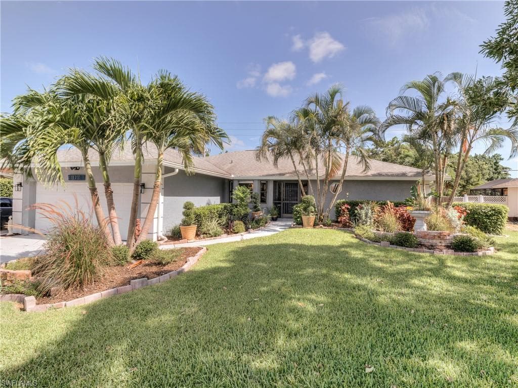 11731 Amanda LN BONITA SPRINGS, FL 34135