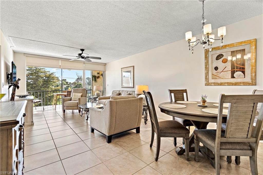 1084 Forest Lakes DR 7302 NAPLES, FL 34105